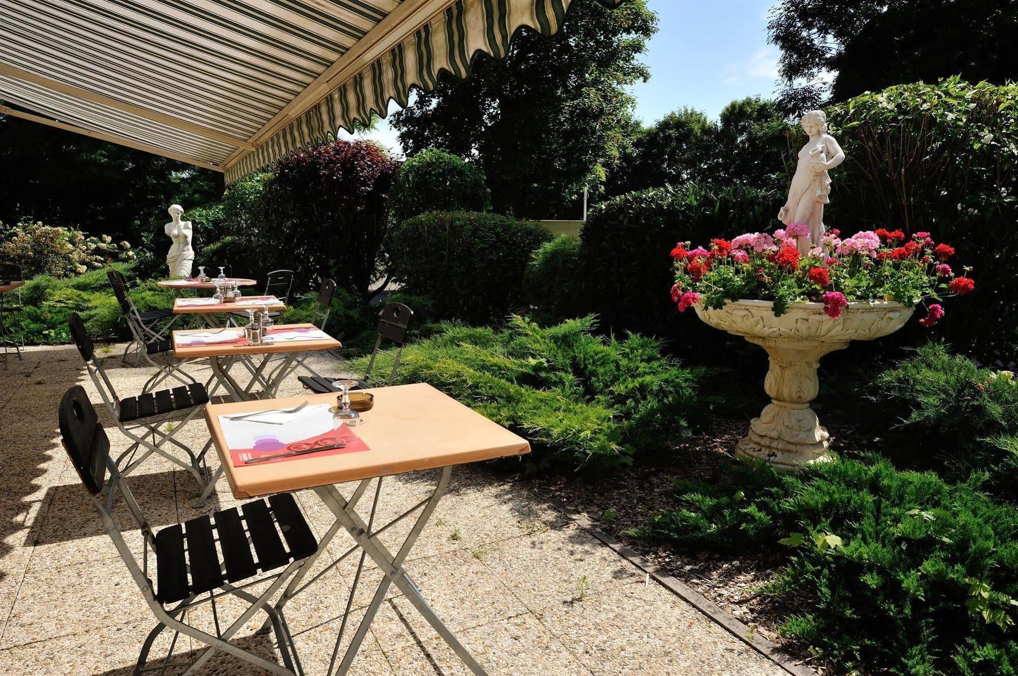 Brit Hotel Confort Nancy Lunéville Zewnętrze zdjęcie